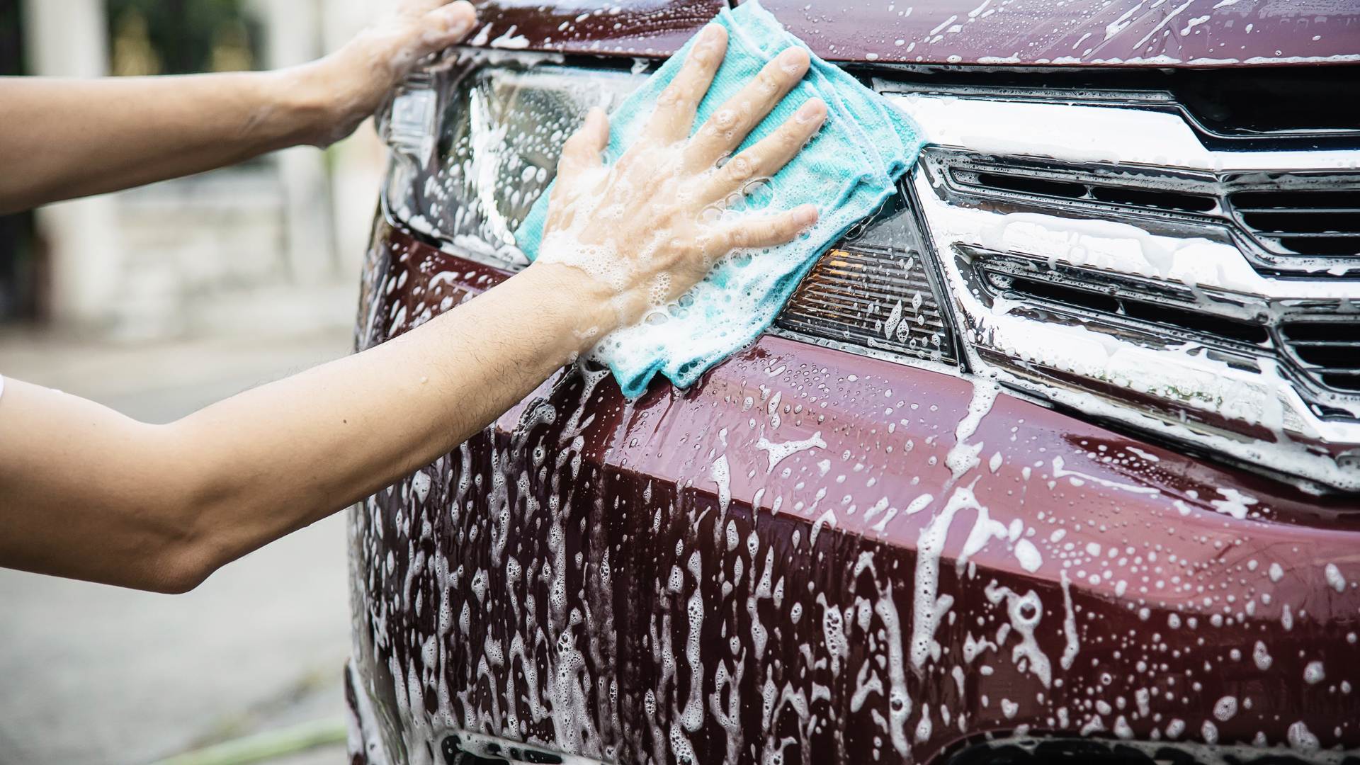 DIY Car Detailing Tips and Tricks for Cleaning and Maintaining Your Car at Home